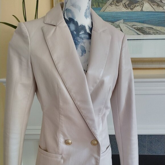 GUESS Fitted Vegan Leather Double-Breasted Emelie Blazer EUC - Picture 2 of 15